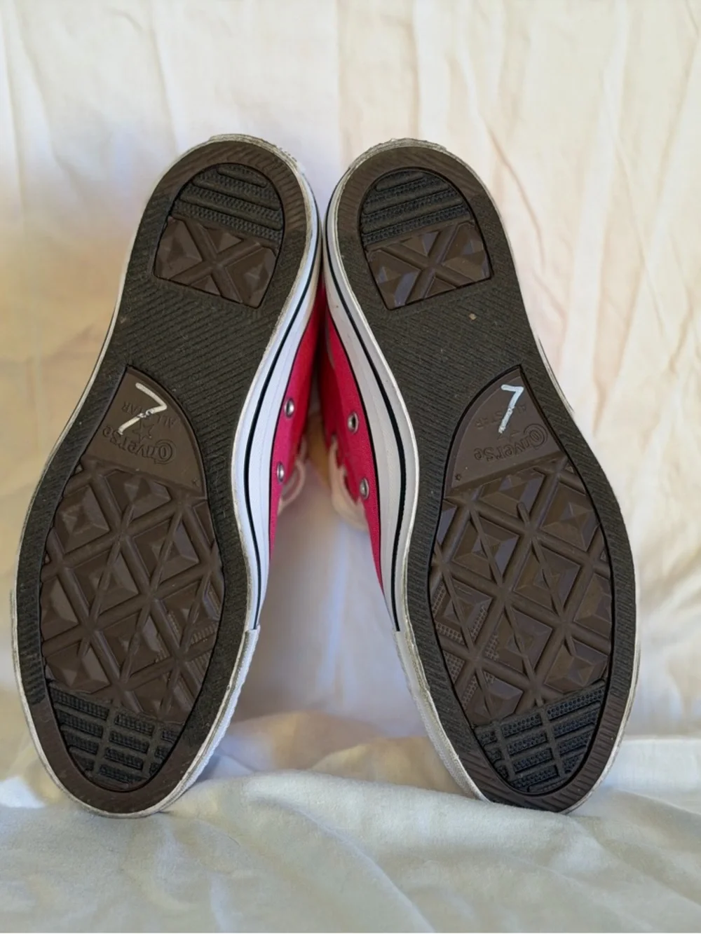 Converse bright pink